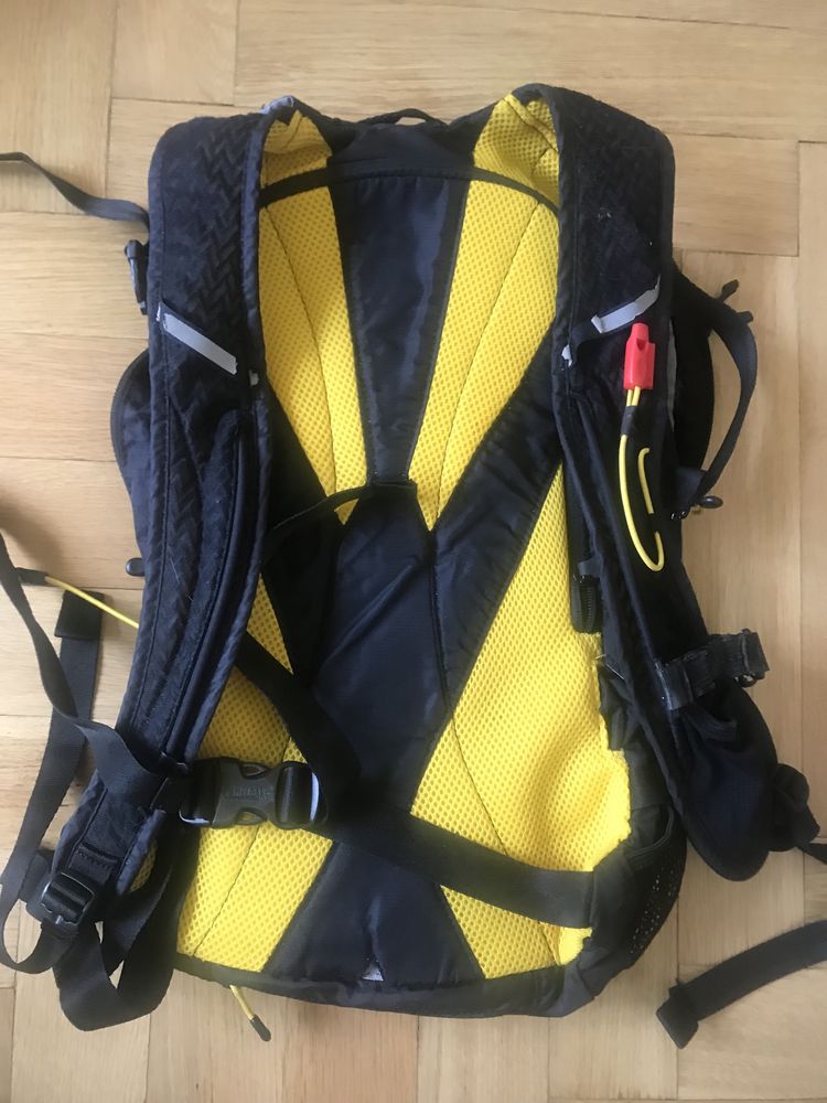 Plecak 13 L Camelbak Octane Scudo z 3L bukłakiem na wodę.