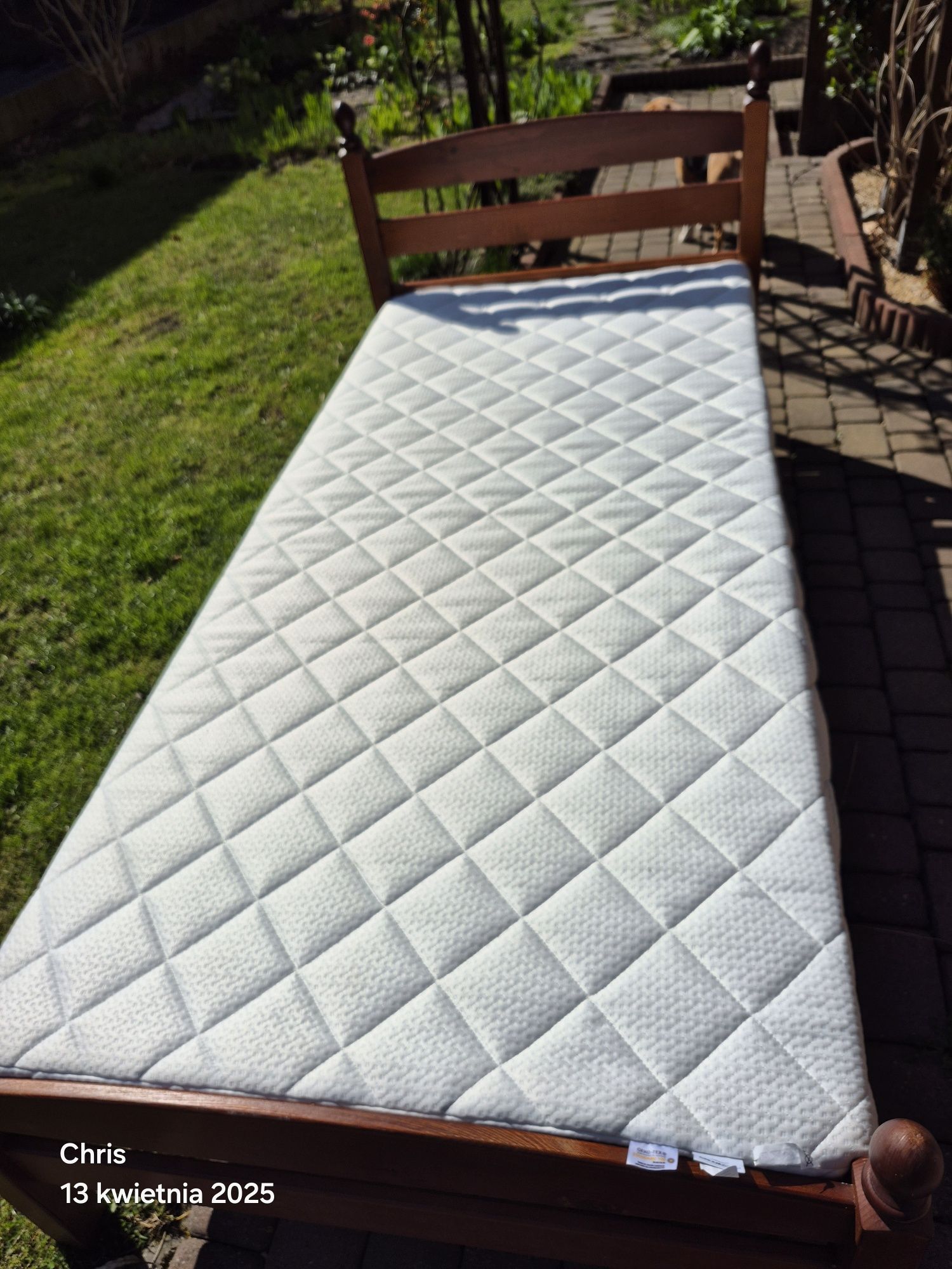 Łóżko sosnowe z materacem 90x200
