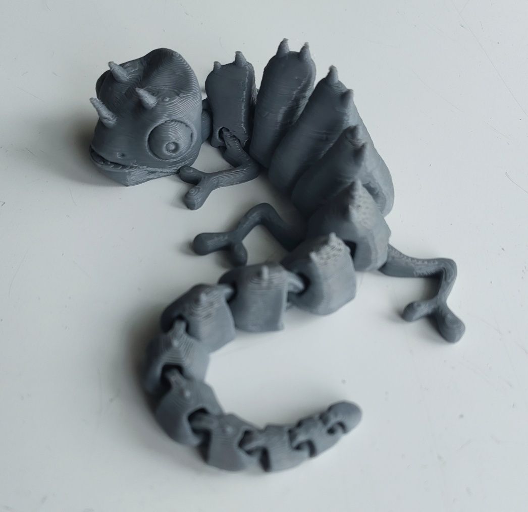 Ruchomy gekon z drukarki 3D