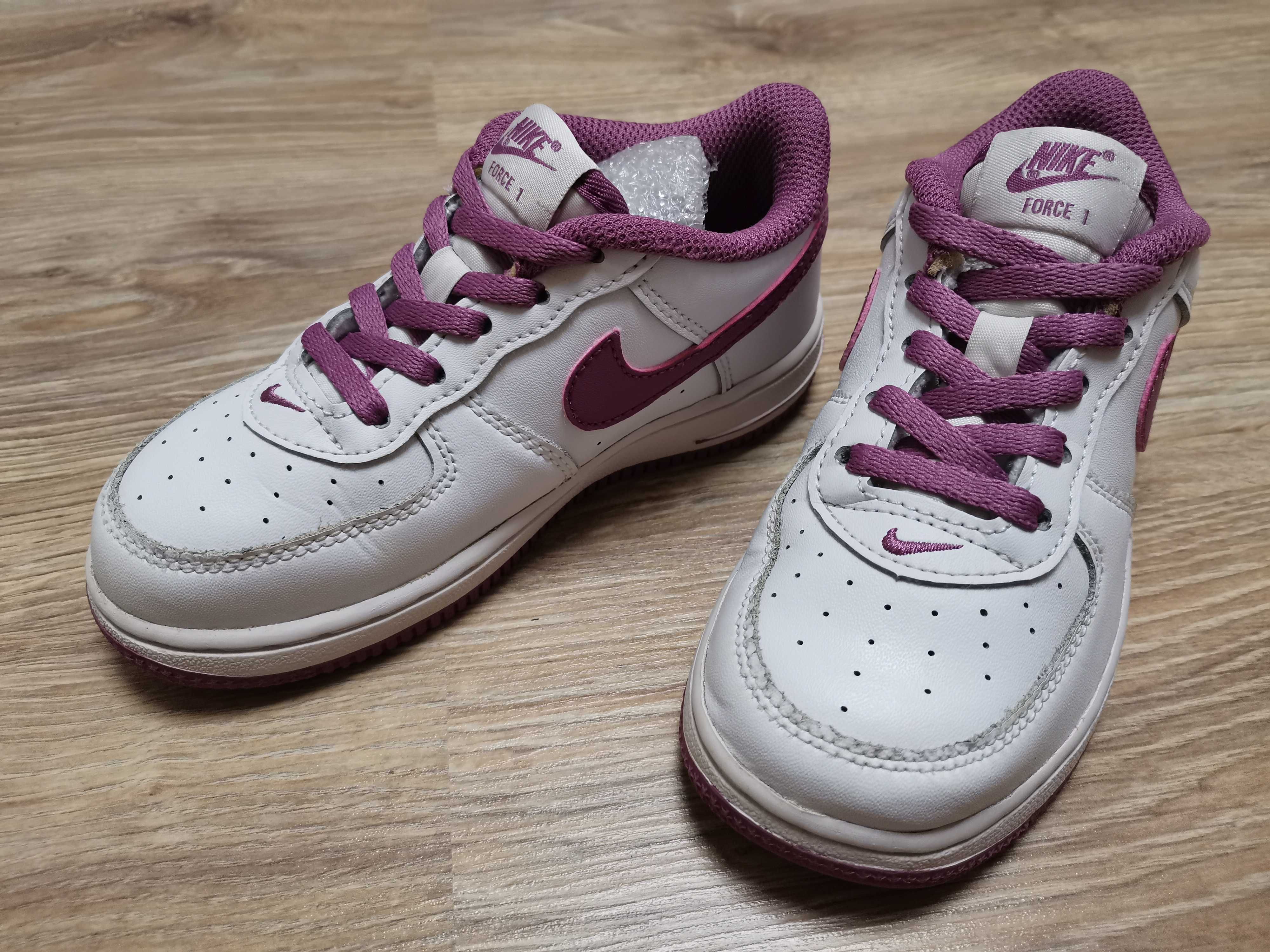 Продам кросівочки Nike Air Force 1 (TD) 27 розміру.