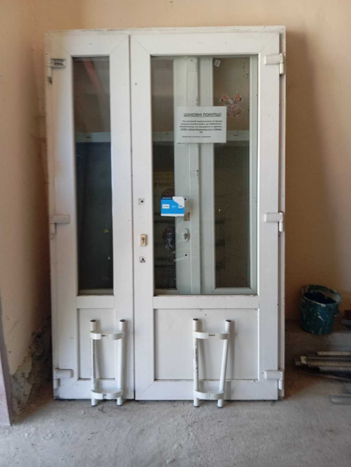 Продам для офісів та торгівельних павільйонів вікна, двері, ролети