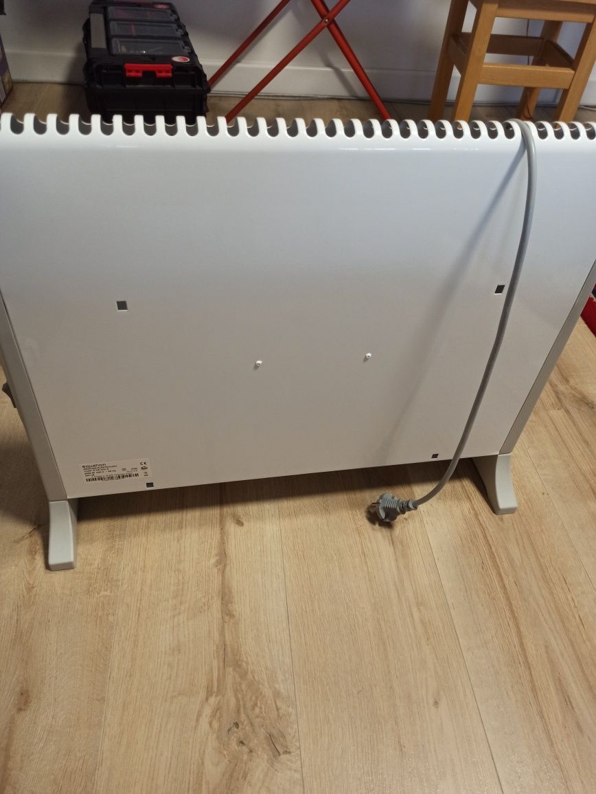 Grzejnik EQUATION 2000 W