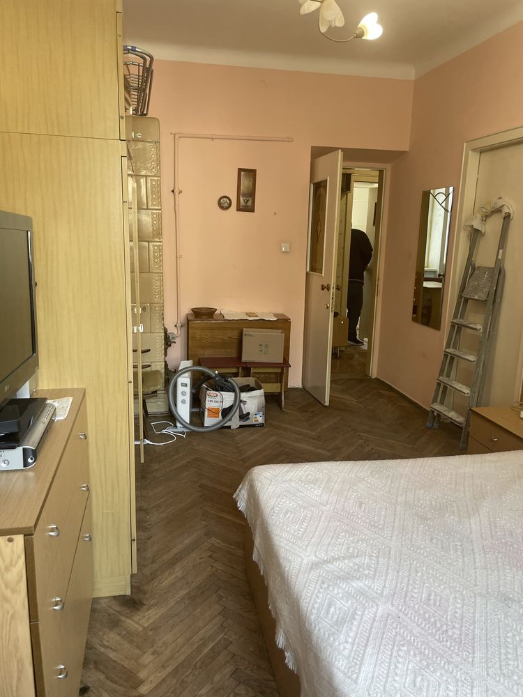 Продаж 2 кімн квартири по в Головацького