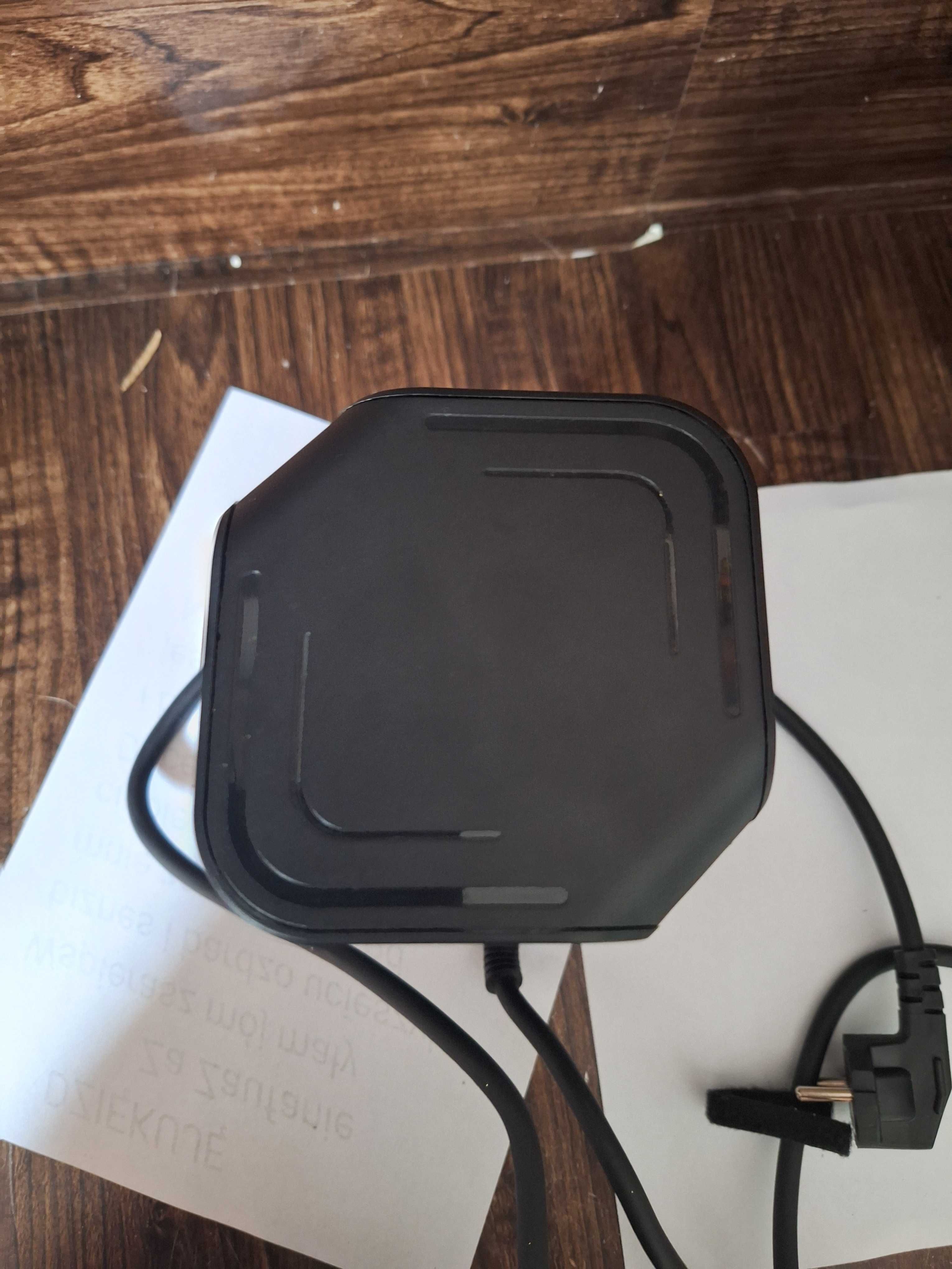 Listwa Zasilająca 12 gniazdek +6 USB