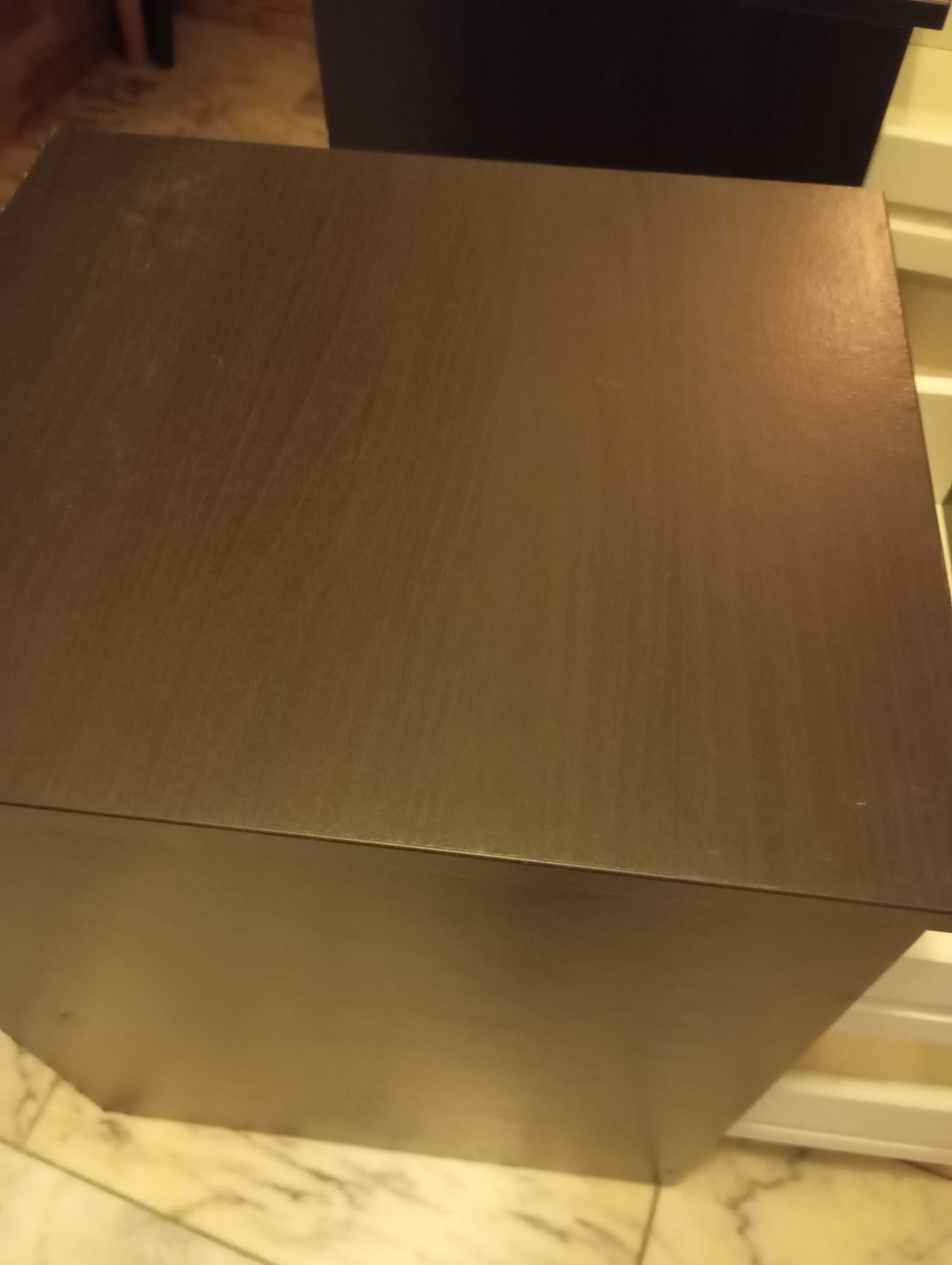 Mesa cabeceira malm