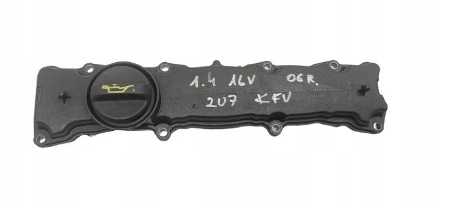 Peugeot 207 Citroen C2 C3 C4 Pokrywa zaworów 9656590280 1.4 16 V Kfv