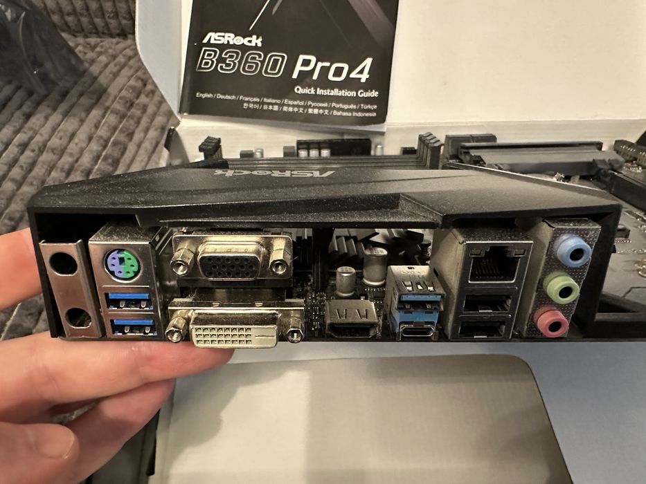 ASRock B360 Pro4 + i3-9100F
