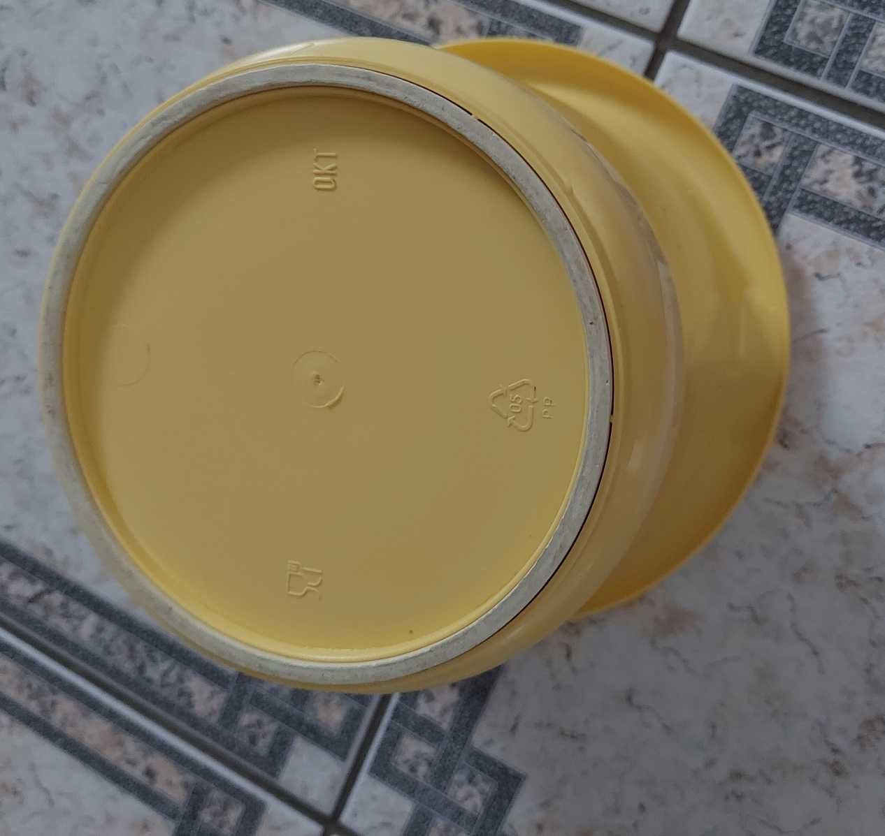 Wiadro, wiaderko, pojemnik, miarka pojemność .2L plastik