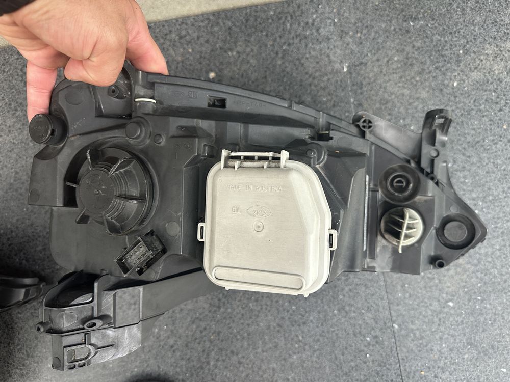 Lampy SOCZEWKA CORSA C 1.2 2005