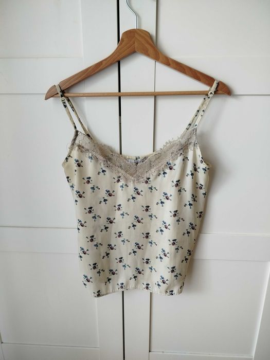 Bluzka top na ramiączkach z koronką w kwiaty floral M Pull&Bear