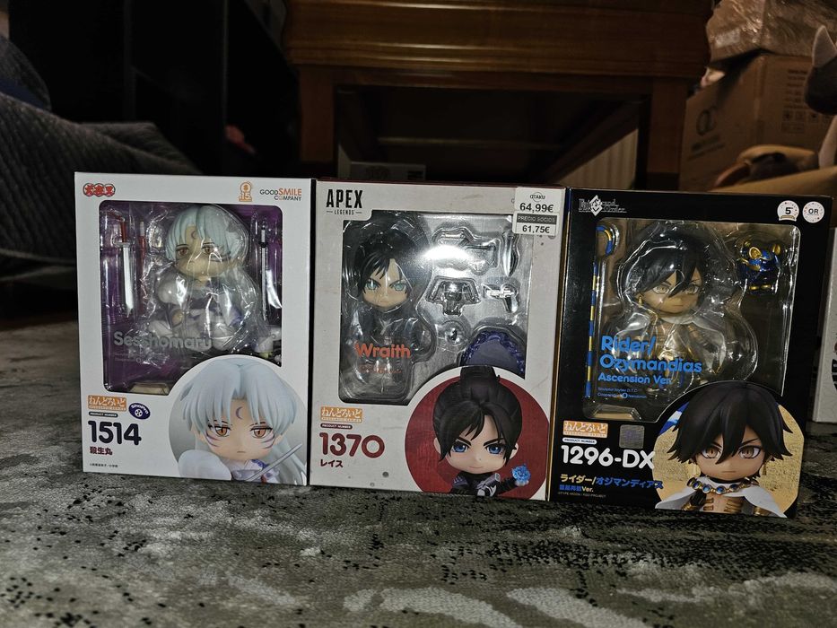 Figuras funko pop e nendoroid