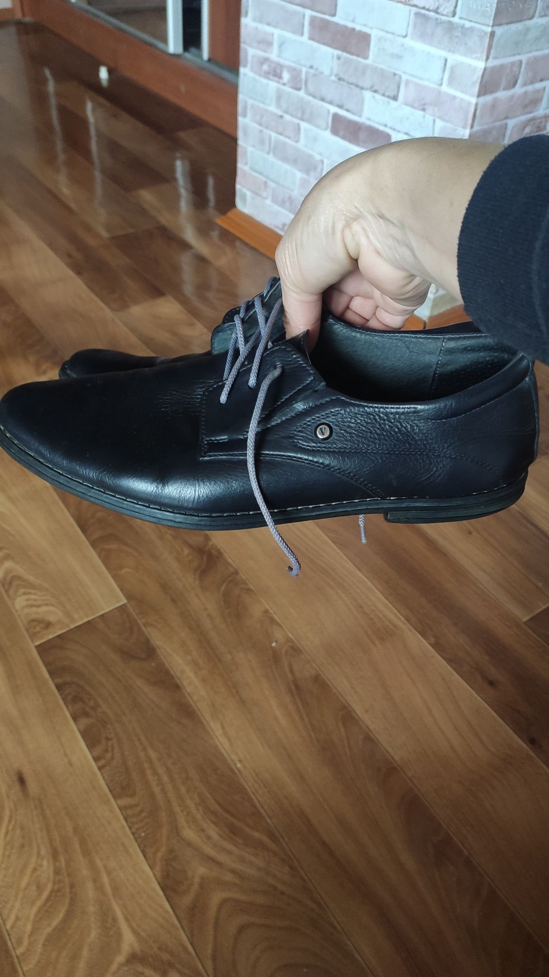Туфлі шкіряні- ,27,5 см устілка