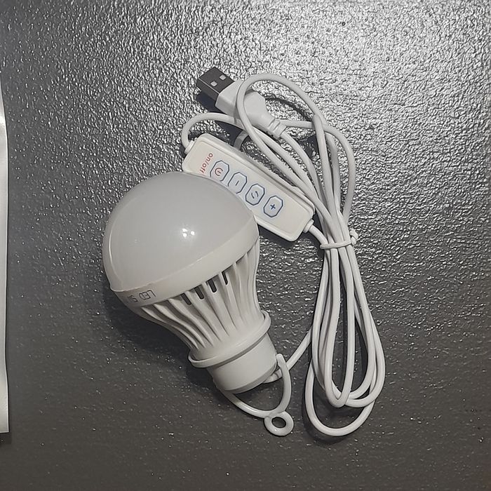 Usb лампочка с проводом и регулятором яркости.