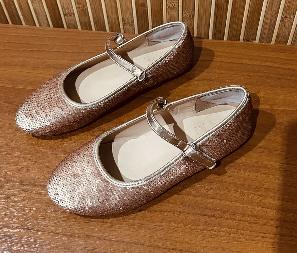 Продам детские туфли Mango р.33-34