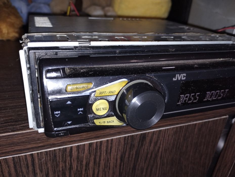 JVC KD-R312 повністю в робочому стані.