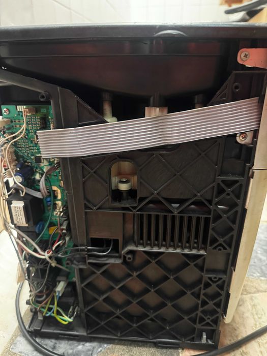 Máquina de café Saeco Delongi magnifica 4200