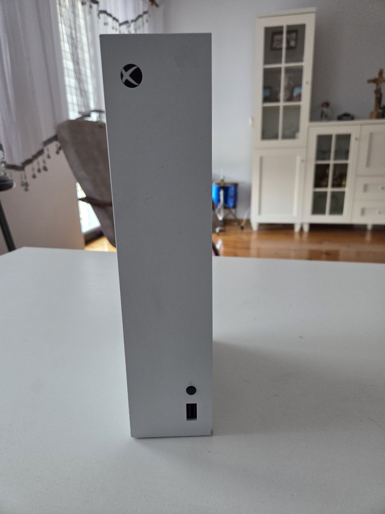 X box series s   .