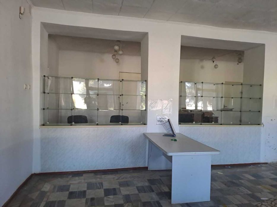 Центр, 1 пов, окремий вхід, 138.4м2, вул. Миру,36