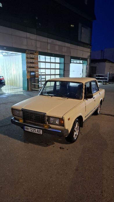 ВАЗ 2107 жигули.