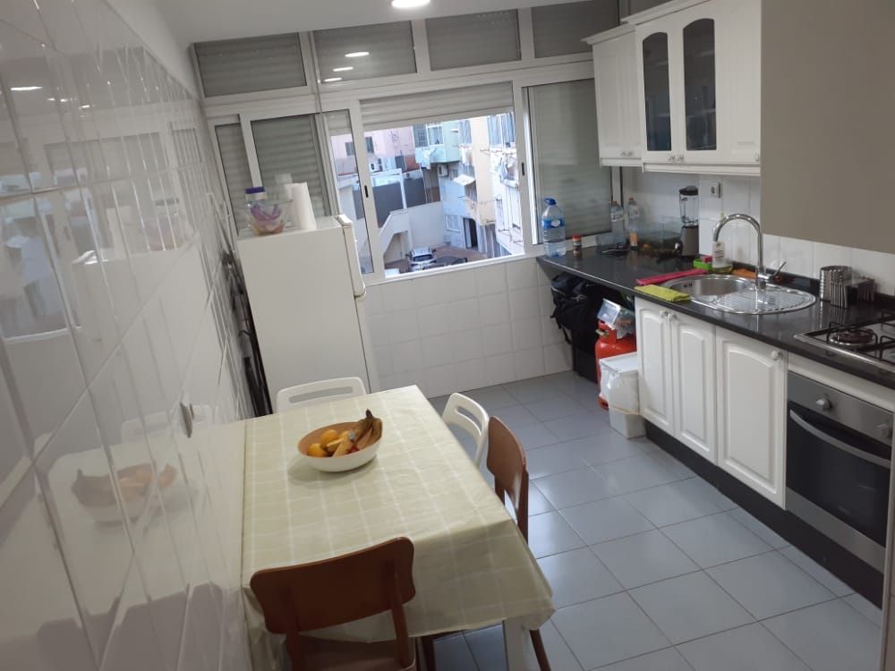 QUARTO GRANDE  P/ CASAL  QUE TRABALHEM