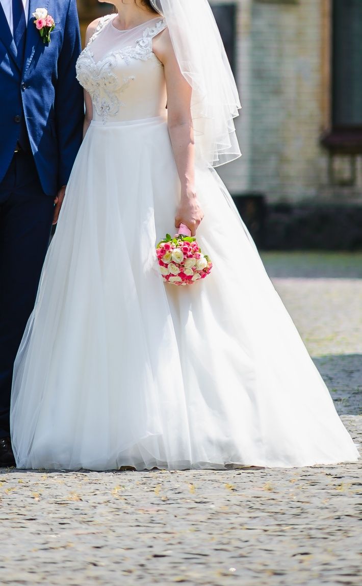 Весільна сукня, 44-46 розмір, пудра