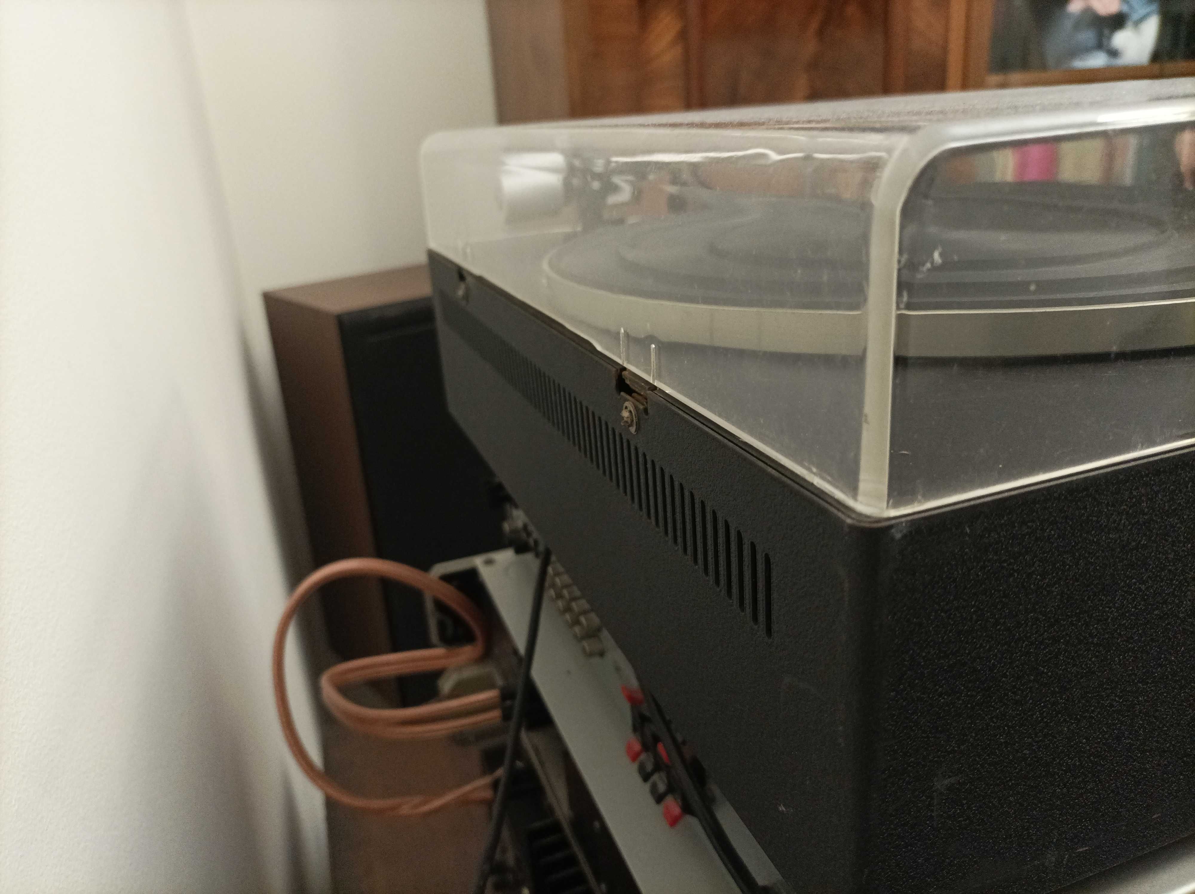Gramofon firmy Braun PS 500