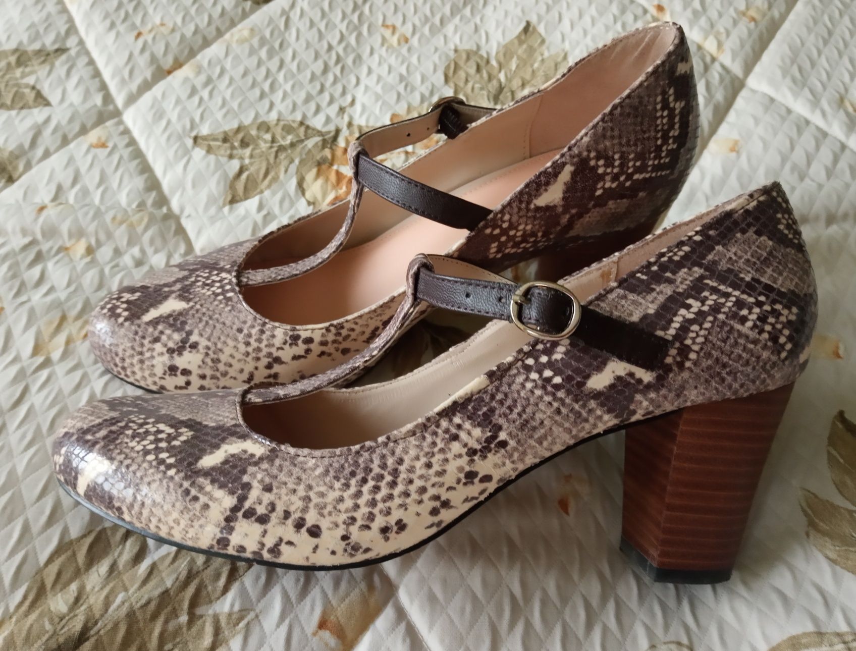 Buty skóra wzór węża Laceys London 38 39 TK Maxx