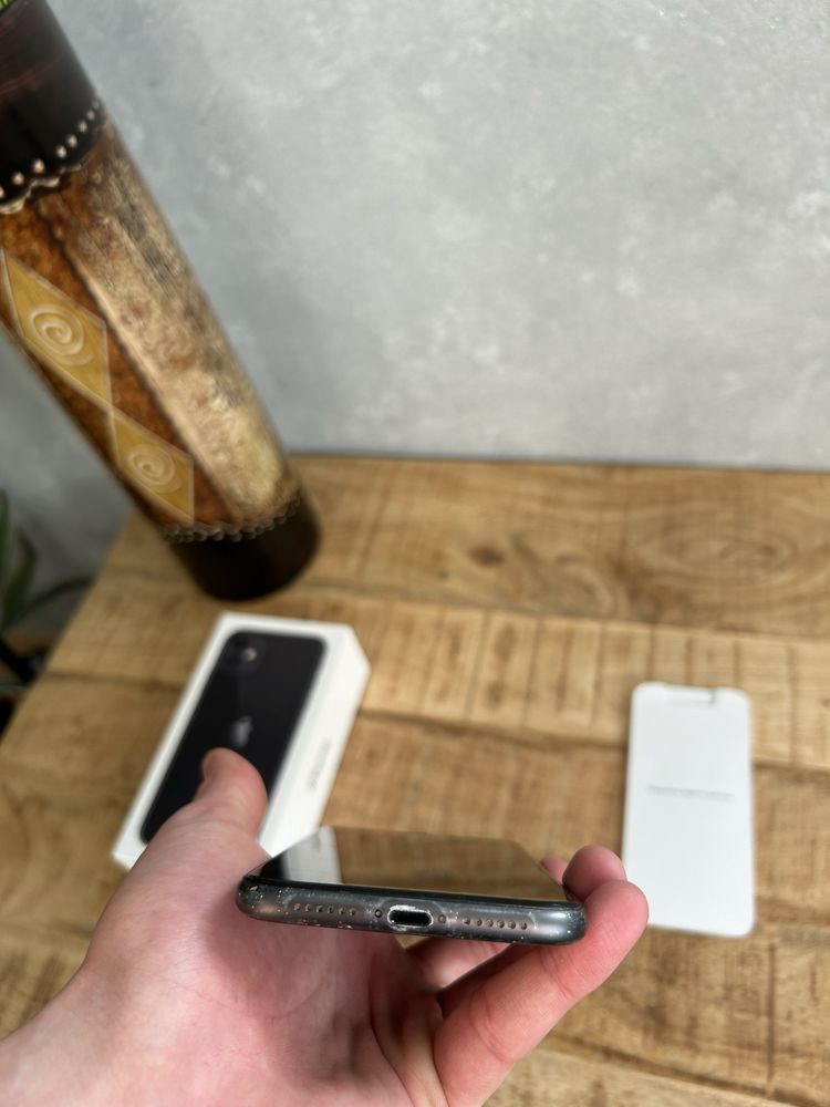 Iphone 11 z pudełkiem