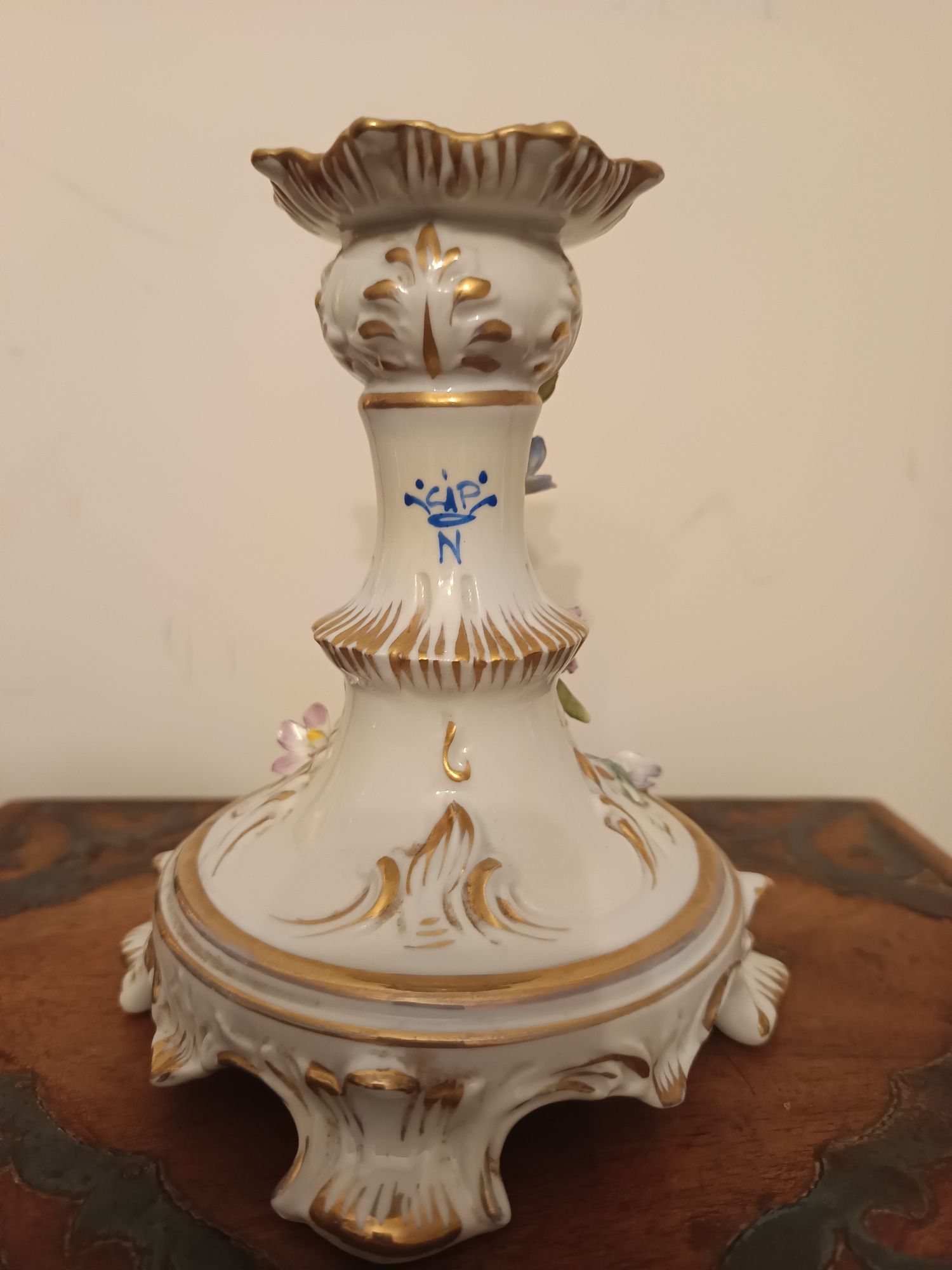 Castiçal porcelana Capodimonte 1836