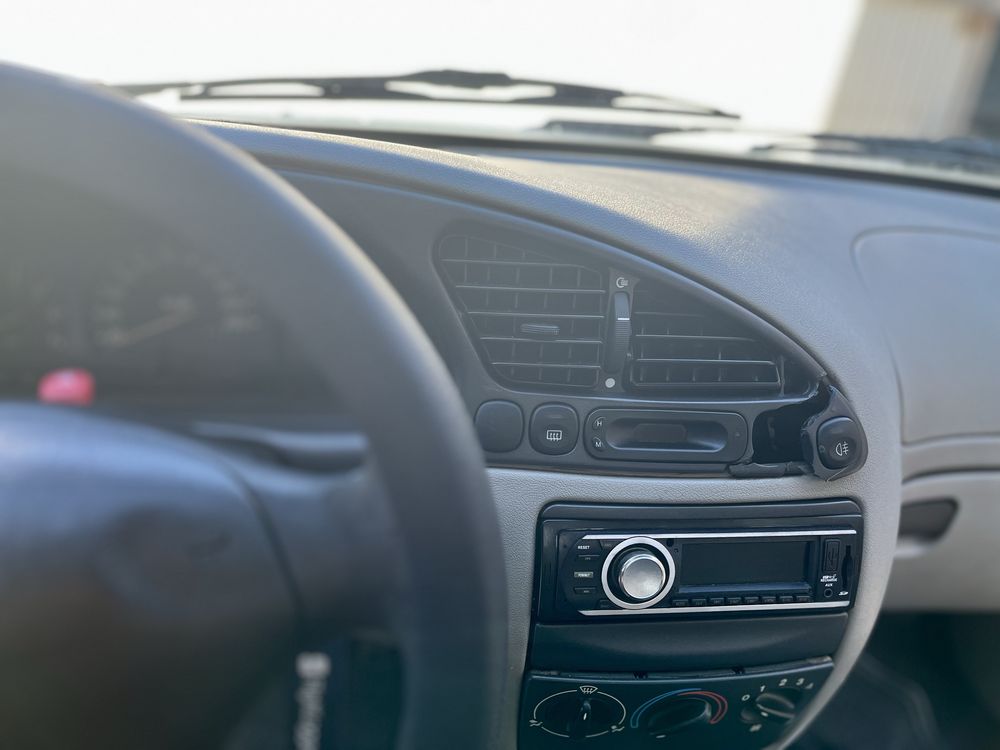 Mazda 121 1.25 16v