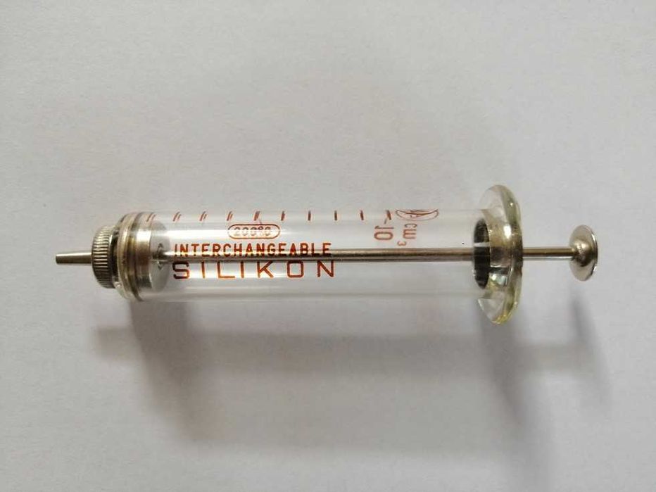 Strzykawka szklana z obsadą metalową. Kolekcjonerska. Vintage, unikat.