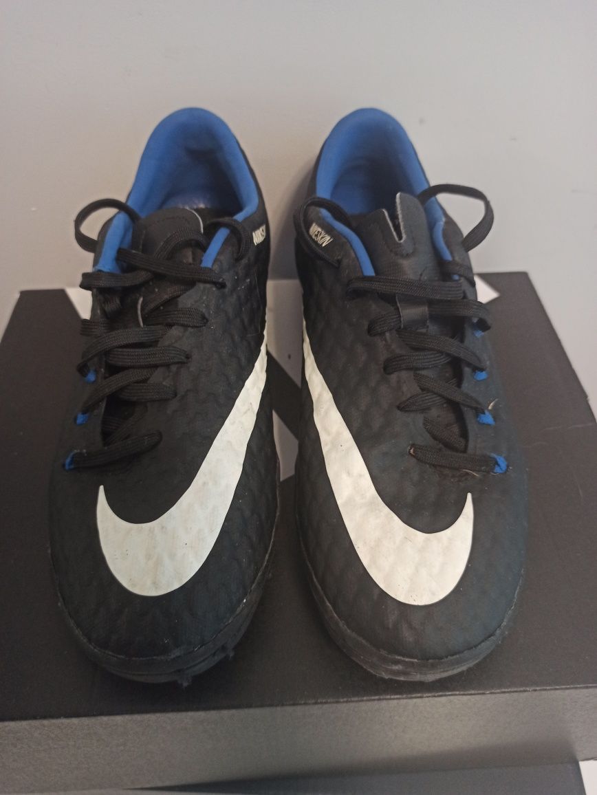 Buty turfy Nike Supernova X 38,5