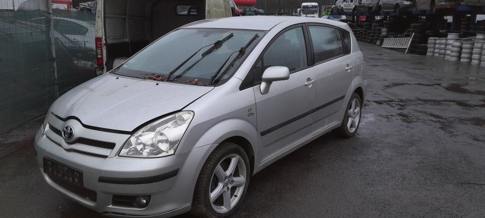 Toyota Corolla 2.0 D4D verso 2007 rok na części
