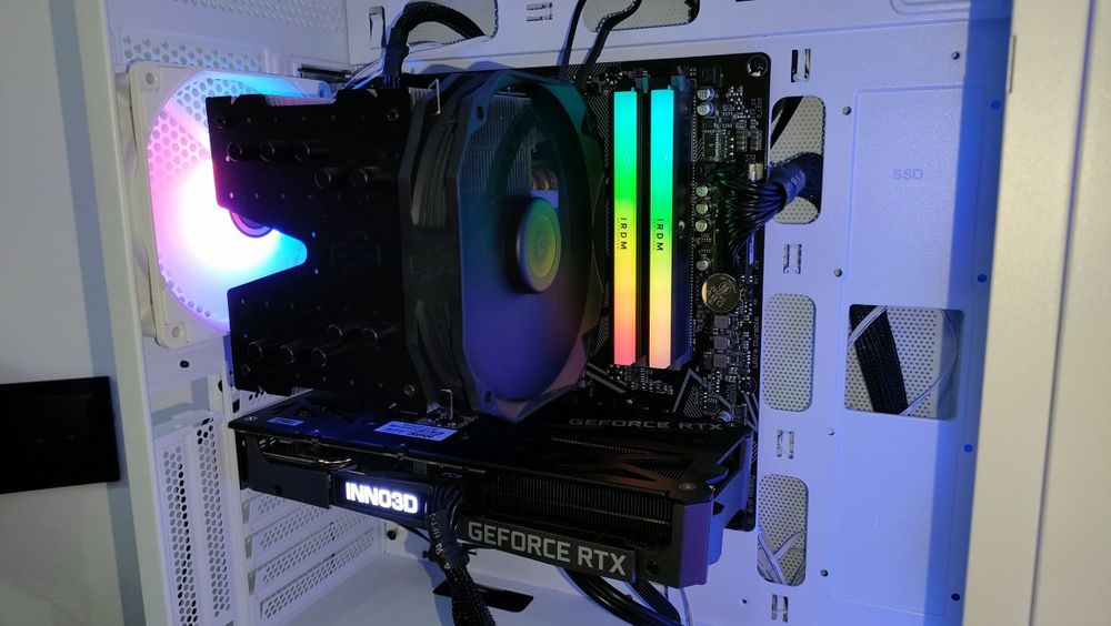 PC RGB gry R5 5600 AM4 6/12 DDR4 16GB RTX3060 12GB 700W 1TB W11