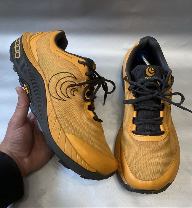 Кросівки Topo Athletic MTN Racer 3