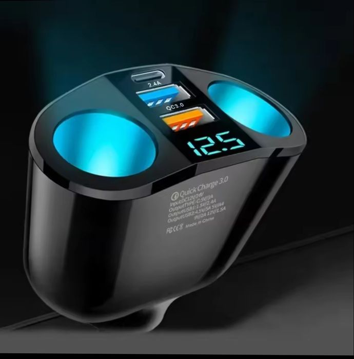 В підкурювач двопортовий адаптер з дисплеєм напруги