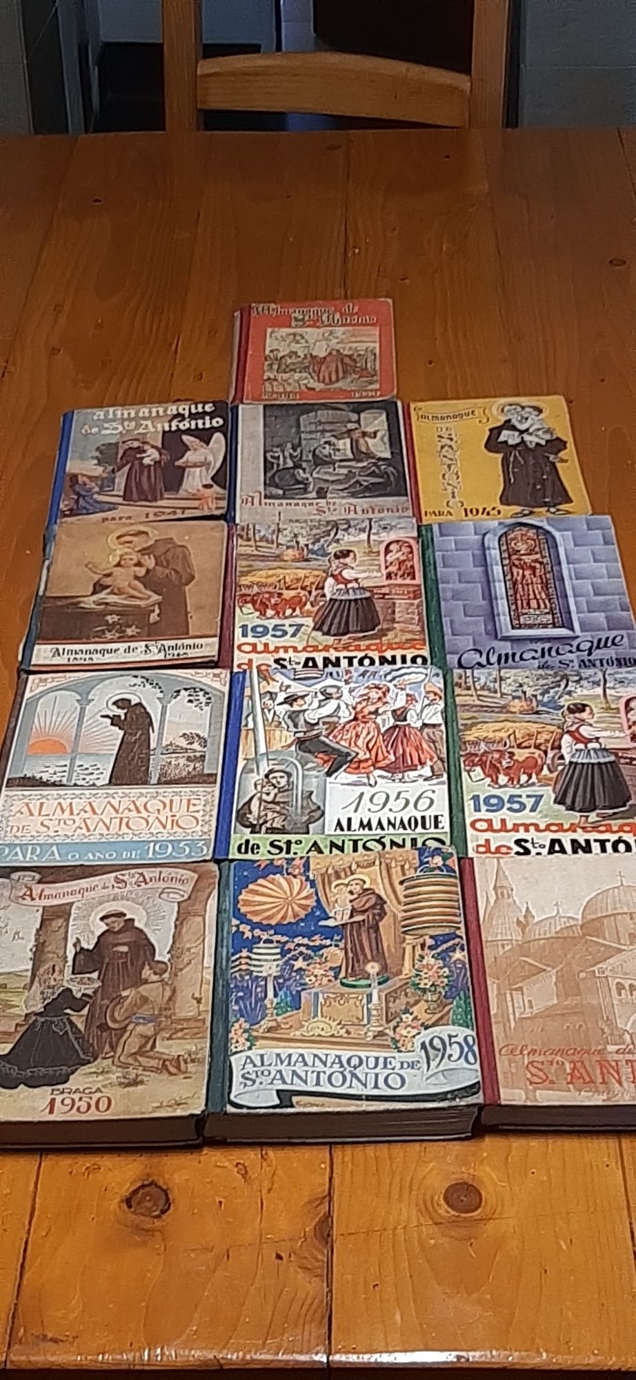 Antigos  Livros de Santo António São  13 em Excelente estado