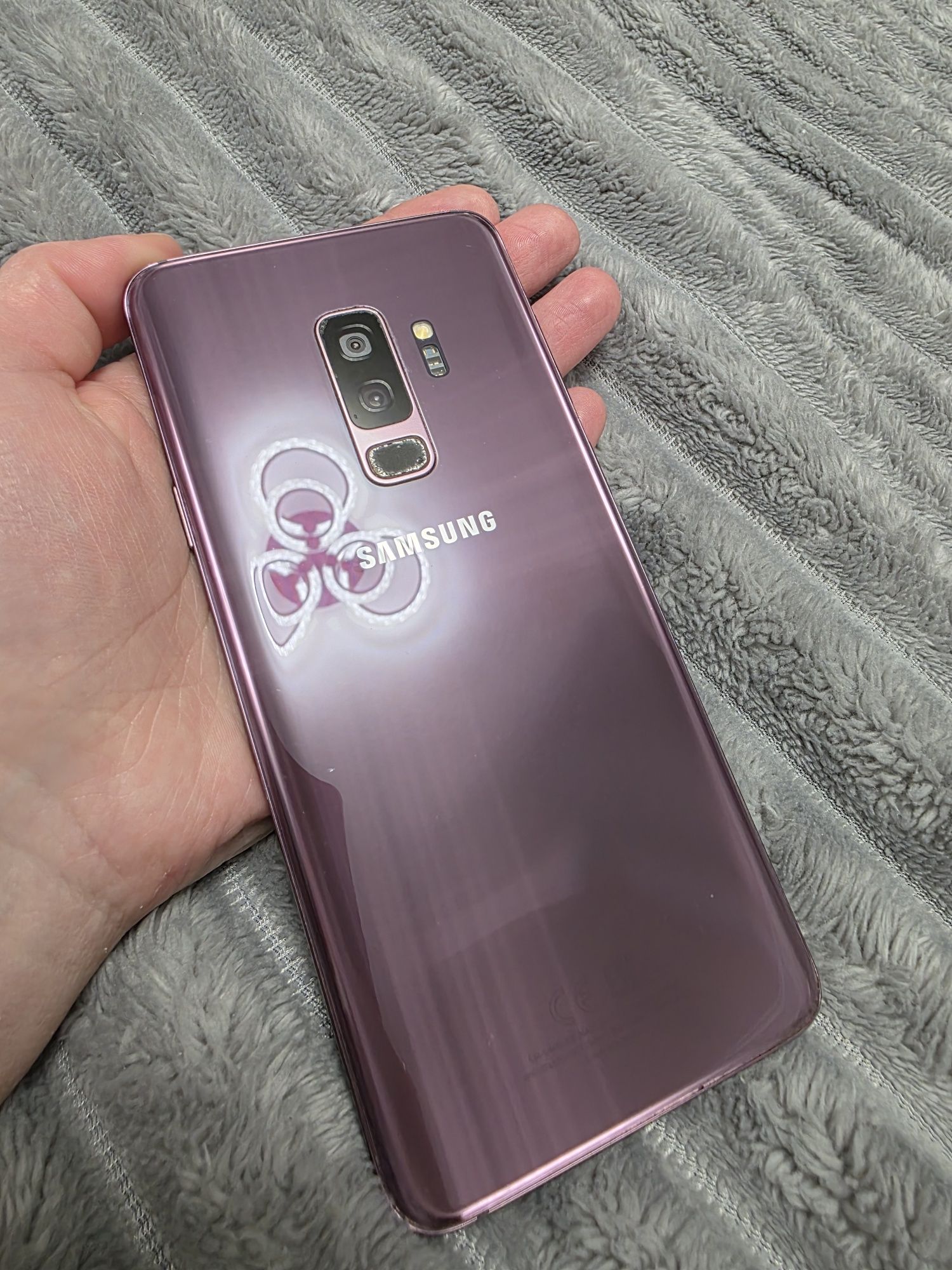 Телефон Samsung galaxy s 9+
