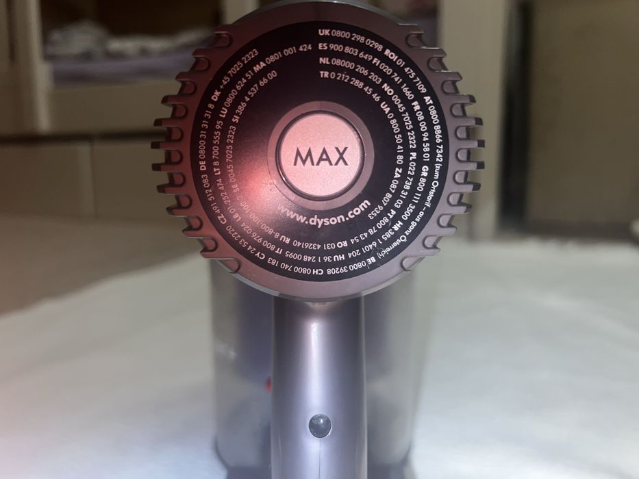 Продам Dyson V6 Trigger