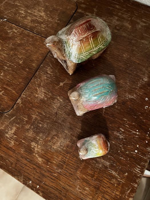 Tartarugas em madeira