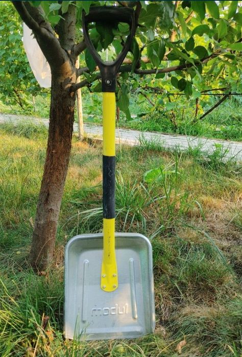 Лопата автомобильная