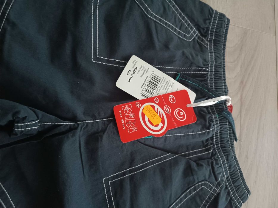 Spodnie dla chłopca w r.128 nowe