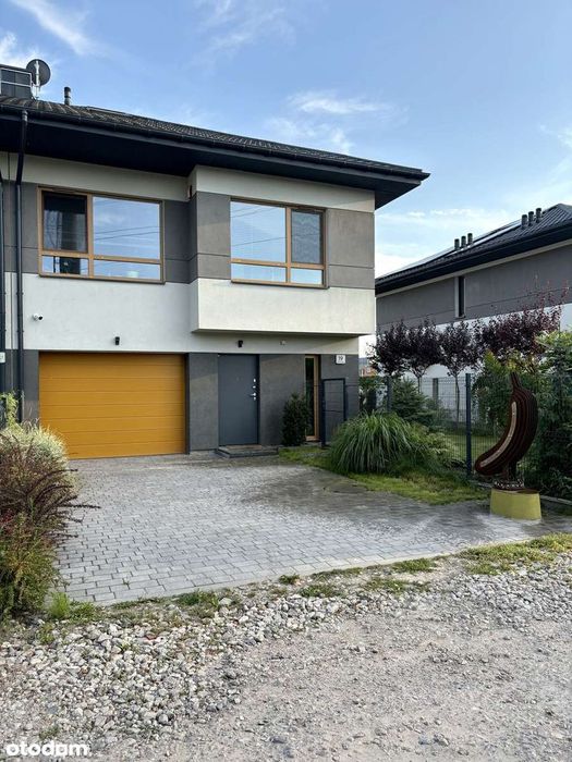Bezpośrednio sprzedam 170m² dom wstanie do w prowadzenia.