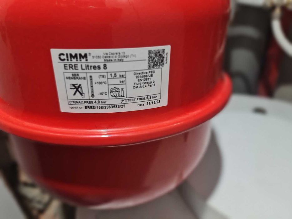 Zasobnik CWU Viessmann Vitocell 100 + nowa grupa bezpieczeństwa