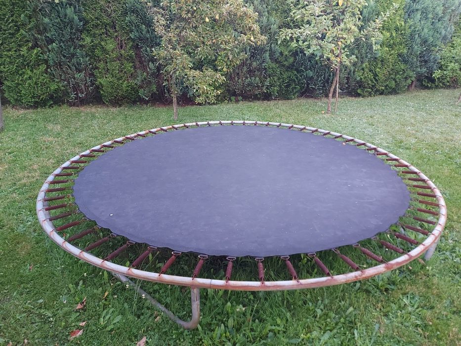 Trampolina oddam za darmo