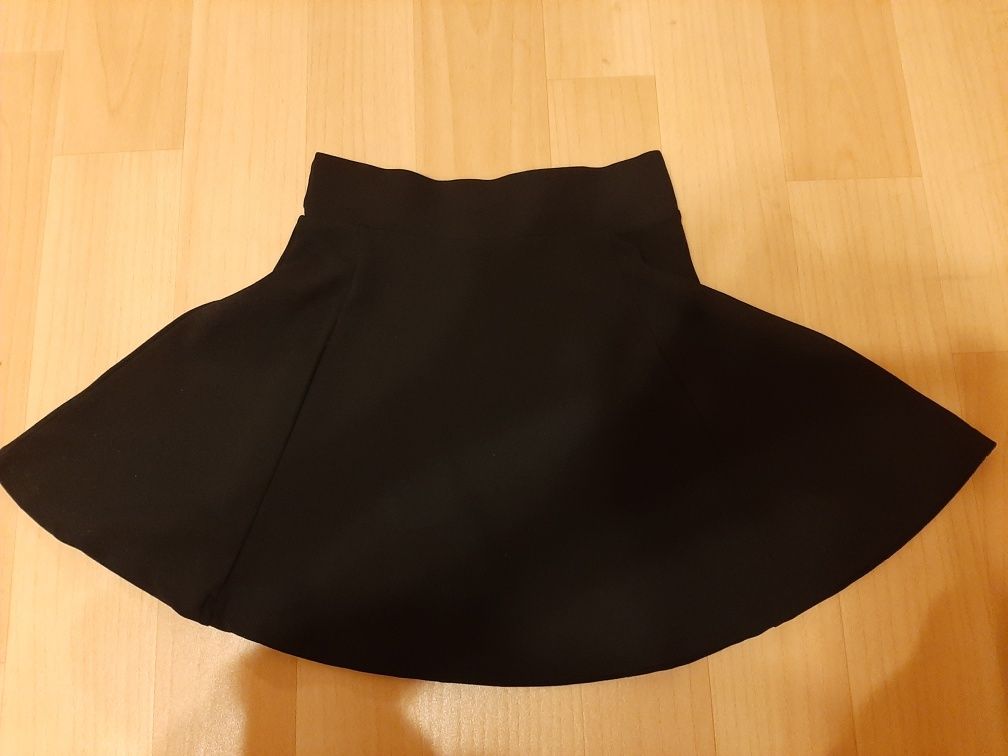 Mini czarna spódnica