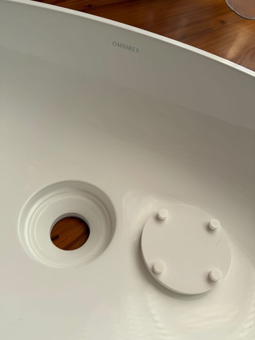 Umywalka nablatowa Omnires Shell M+