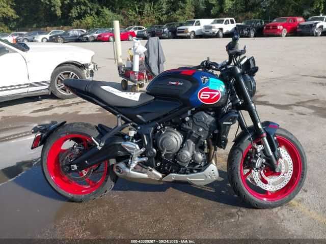 2026 TRIUMPH TRIDENT 660 triple t