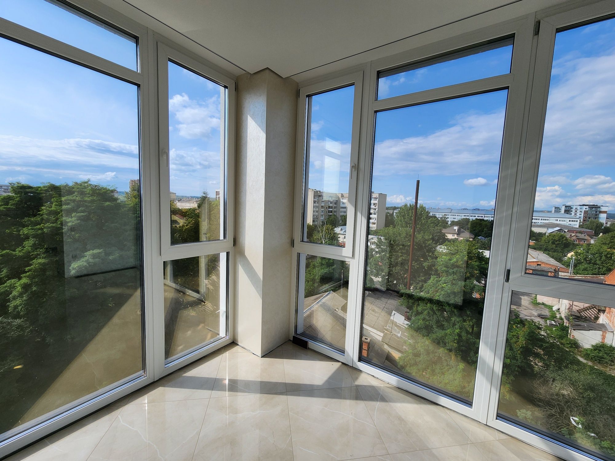 Продам 2 км квартиру в центрі з ремонтом