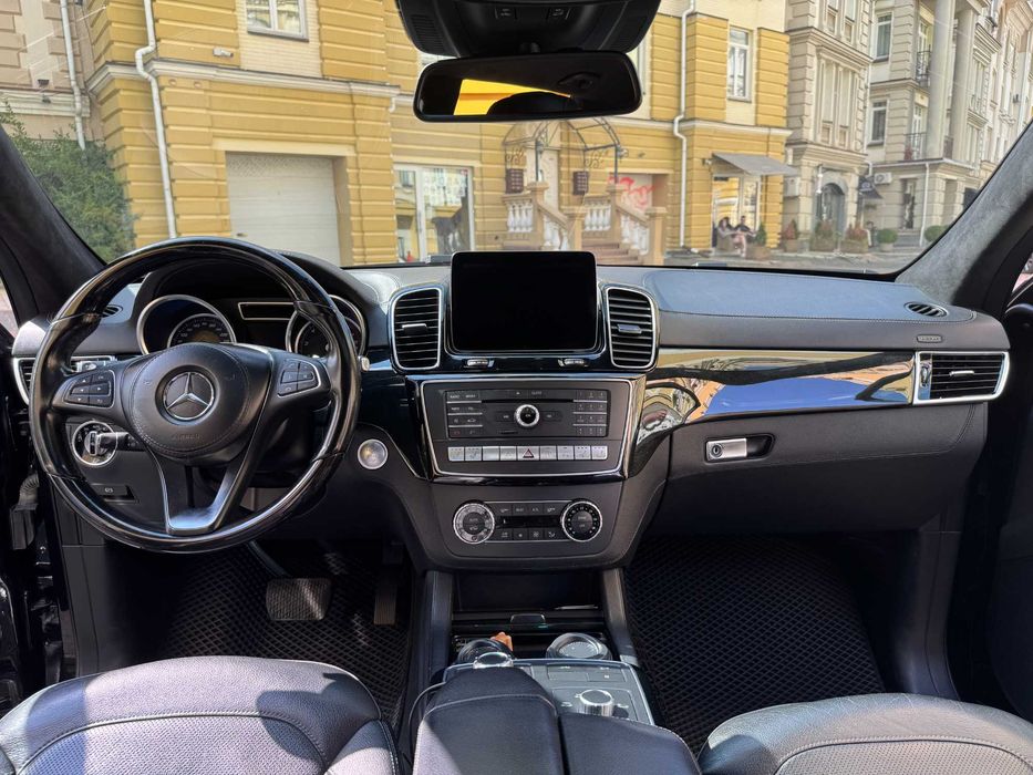 Mercedes-Benz GLS 500